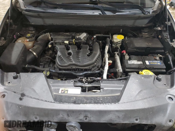2015 Jeep Cherokee Latitude z VIN 1C4PJMCS9FW551890, wystawiony jako Copart lot #60148795 z przebiegiem 129 928 mil mil oraz Szkoda całkowita • Salvage title. Historia ofert i sprzedaży dostępna na DreamBid. Obrazek 12.