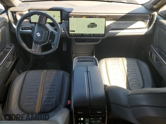 2022 Rivian R1T Adventure z VIN 7FCTGAAA5NN014843, wystawiony jako Copart lot #47668545 z przebiegiem 42 640 mil mil oraz Szkody całkowita. Historia ofert i sprzedaży dostępna na DreamBid. Obrazek 8.
