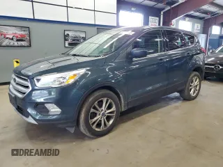 2019 Ford Escape SE z VIN 1FMCU9GD8KUB84044, wystawiony jako Copart lot #61783445 z przebiegiem 137 314 mil mil oraz Czysty tytuł • Clean title. Historia ofert i sprzedaży dostępna na DreamBid. Obrazek 1.