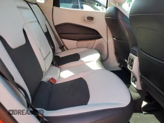 2019 Jeep Compass Latitude with VIN 3C4NJCBB9KT636408, listed as a Copart auction lot 44163665 with 22,876 mi miles and Non repairable. Bid and sale history available at DreamBid. Image 11.