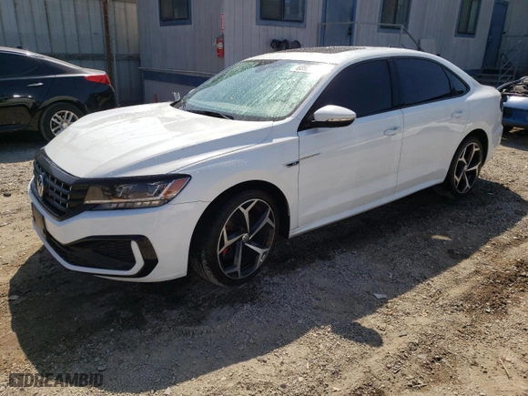 2021 Volkswagen Passat 2.0T R-Line with VIN 1VWMA7A33MC008997, listed as a Copart auction lot 68920334 with 71,312 mi miles and Salvage Title. Bid and sale history available at carsss.com. Image 1.