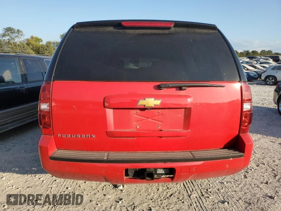 2014 Chevrolet Suburban LT with VIN 1GNSKJE73ER205997, listed as a Copart auction lot 71640234 with 188,562 mi miles and Clean Title. Bid and sale history available at carsss.com. Image 6.