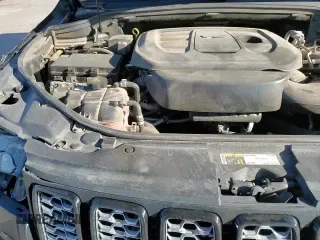 2019 Jeep Grand Cherokee Laredo E with VIN 1C4RJFAG9KC692733, listed as a Copart auction lot 49474115 with 84,981 mi miles and Salvage title. Bid and sale history available at DreamBid. Image 13.