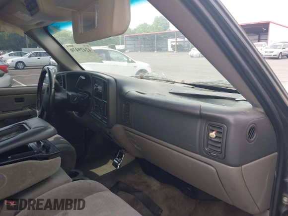 2004 Chevrolet Tahoe LS with VIN 1GNEC13V24R228648, listed as a IAAI auction lot 42429470 with Not provided miles and . Bid and sale history available at DreamBid. Image 5.