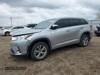 2018 Toyota Highlander LE z VIN 5TDBZRFHXJS907286, wystawiony jako Copart lot #54560925 z przebiegiem 77 868 mil mil oraz Szkoda całkowita • Salvage title. Historia ofert i sprzedaży dostępna na DreamBid. Obrazek 1.