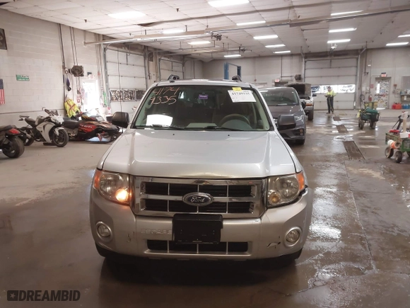 2010 Ford Escape XLT with VIN 1FMCU0DG5AKB02811, listed as a IAAI auction lot 41749335 with 103,071 mi miles. Bid and sale history available at carsss.com. Image 12.