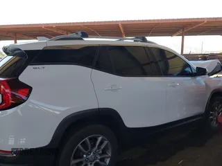 2024 GMC Terrain SLT z VIN 3GKALVEGXRL147137, wystawiony jako IAAI lot #42160943 z przebiegiem 21 862 mil mil oraz . Historia ofert i sprzedaży dostępna na DreamBid. Obrazek 12.