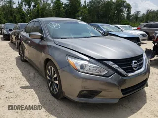 2017 Nissan Altima SV with VIN 1N4AL3AP4HC231153, listed as a Copart auction lot 72575824 with 113,092 mi miles and Salvage Title. Bid and sale history available at carsss.com. Image 1.