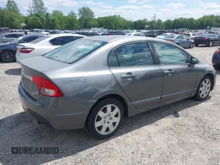 2009 Honda Civic LX z VIN 2HGFA16559H532757, wystawiony jako IAAI lot #42297815 z przebiegiem 205 197 mil mil oraz . Historia ofert i sprzedaży dostępna na DreamBid. Obrazek 4.