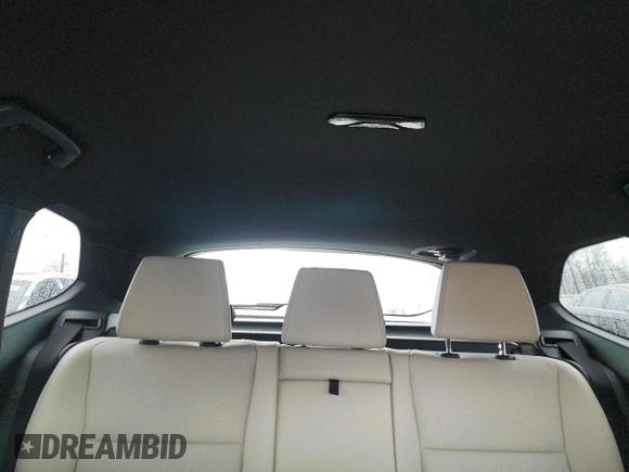 2024 BMW X1 xDrive28i z VIN WBX73EF05R5Y30843, wystawiony jako Copart lot #51692185 z przebiegiem 8 573 mil mil oraz Szkoda całkowita • Salvage title. Historia ofert i sprzedaży dostępna na DreamBid. Obrazek 10.