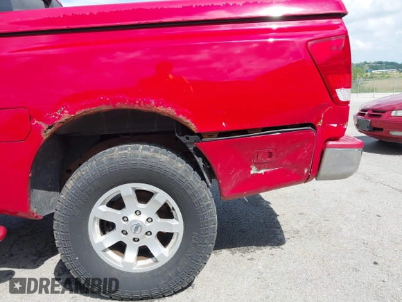 2005 Nissan Titan SE with VIN 1N6BA07B35N500027, listed as a IAAI auction lot 42150226 with 200,877 mi miles. Bid and sale history available at carsss.com. Image 6.