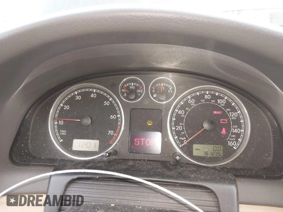 2004 Volkswagen Passat GL z VIN WVWMD63B14P330748, wystawiony jako IAAI lot #41936308 z przebiegiem 161 235 mil mil oraz . Historia ofert i sprzedaży dostępna na DreamBid. Obrazek 7.