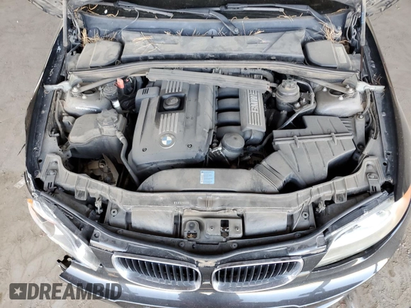 2011 BMW 1 Series 128i with VIN WBAUP7C56BVP21505, listed as a Copart auction lot 52437505 with 124,562 mi miles and Clean Title. Bid and sale history available at DreamBid. Image 11.