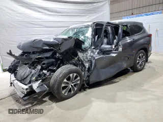 2022 Toyota Highlander XLE with VIN 5TDHZRBH8NS164388, listed as a Copart auction lot 56670075 with Not provided miles and Salvage title. Bid and sale history available at DreamBid. Image 1.