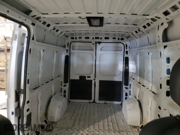 2024 Ram ProMaster Cargo Tradesman with VIN 3C6LRVDG0RE132534, listed as a Copart auction lot 48013655 with 27,227 mi miles and Clean Title. Bid and sale history available at DreamBid. Image 10.