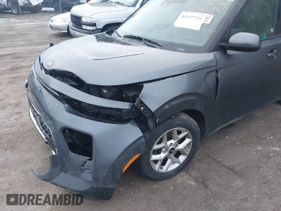 2020 Kia Soul S with VIN KNDJ23AU3L7732782, listed as a IAAI auction lot 41217711 with 63,225 mi miles. Bid and sale history available at carsss.com. Image 6.