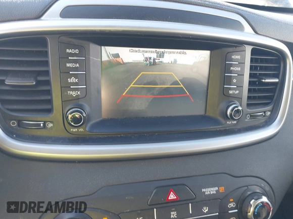 2019 Kia Sorento L with VIN 5XYPG4A36KG574285, listed as a IAAI auction lot 41647367 with 74,808 mi miles. Bid and sale history available at carsss.com. Image 21.