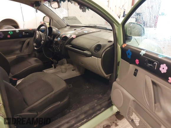 1999 Volkswagen Beetle GLS with VIN 3VWCC21C7XM474752, listed as a IAAI auction lot 42295187 with 160,303 mi miles and . Bid and sale history available at DreamBid. Image 5.