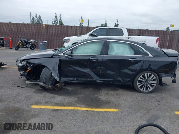 2017 Lincoln MKZ Hybrid Reserve with VIN 3LN6L5MU8HR650861, listed as a IAAI auction lot 42106028 with 89,733 mi miles and . Bid and sale history available at DreamBid. Image 14.