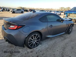 2023 Toyota 86 z VIN JF1ZNBB11P9765420, wystawiony jako Copart lot #48725015 z przebiegiem 12 979 mil mil oraz Szkoda całkowita • Salvage title. Historia ofert i sprzedaży dostępna na DreamBid. Obrazek 3.