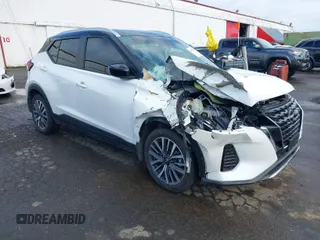 2024 Nissan Kicks SV with VIN 3N1CP5CV8RL519202, listed as a IAAI auction lot 41657960 with 8,481 mi miles. Bid and sale history available at carsss.com. Image 1.