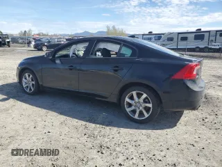 2014 Volvo S60 T5 z VIN YV1612FS0E2295344, wystawiony jako Copart lot #50101125 z przebiegiem 75 959 mil mil oraz Szkody całkowita. Historia ofert i sprzedaży dostępna na DreamBid. Obrazek 2.