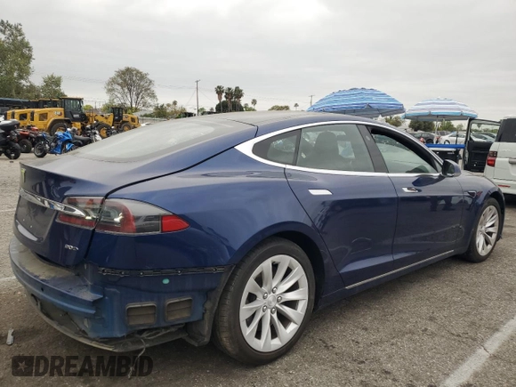 2017 Tesla Model S 100D z VIN 5YJSA1E20HF192300, wystawiony jako Copart lot #52931815 z przebiegiem 93 916 mil mil oraz Szkoda całkowita • Salvage title. Historia ofert i sprzedaży dostępna na DreamBid. Obrazek 3.