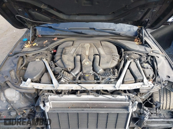 2019 BMW 7 Series 750i xDrive with VIN WBA7F2C52KB240302, listed as a IAAI auction lot 40984933 with 93,737 mi miles and . Bid and sale history available at DreamBid. Image 10.