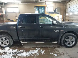 2014 Ram 1500 Express z VIN 1C6RR7KT7ES178021, wystawiony jako IAAI lot #41866157 z przebiegiem 74 301 mil mil oraz . Historia ofert i sprzedaży dostępna na DreamBid. Obrazek 13.