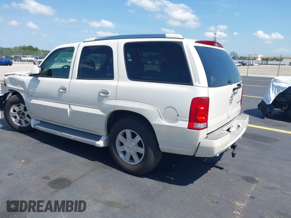 2005 Cadillac Escalade with VIN 1GYEC63T65R154327, listed as a IAAI auction lot 42286355 with Not provided miles and . Bid and sale history available at DreamBid. Image 3.