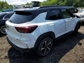 2023 Chevrolet TrailBlazer RS with VIN KL79MUSL2PB212940, listed as a Copart auction lot 65130294 with 4,954 mi miles and Salvage Title. Bid and sale history available at DreamBid. Image 3.