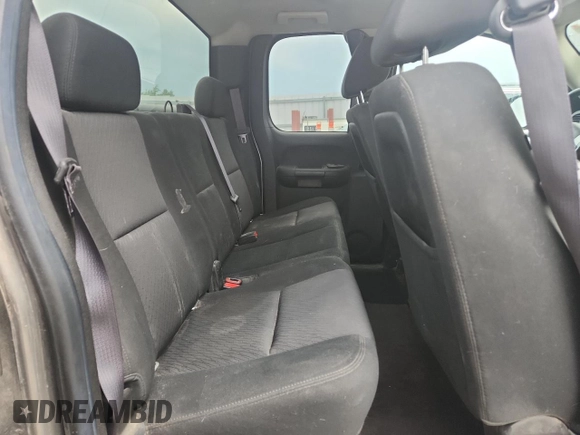 2013 GMC Sierra 1500 SLE z VIN 1GTR2VE74DZ305927, wystawiony jako Copart lot #57966285 z przebiegiem 170 543 mil mil oraz Czysty tytuł • Clean title. Historia ofert i sprzedaży dostępna na DreamBid. Obrazek 10.