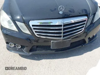 2010 Mercedes-Benz E-Class E 350 Luxury with VIN WDDHF8HB4AA157697, listed as a IAAI auction lot 42025686 with 205,626 mi miles. Bid and sale history available at carsss.com. Image 6.