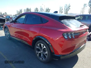 2021 Ford Mustang Mach-E Premium z VIN 3FMTK3SS4MMA58585, wystawiony jako IAAI lot #41360050 z przebiegiem 35 456 mil mil oraz . Historia ofert i sprzedaży dostępna na DreamBid. Obrazek 3.