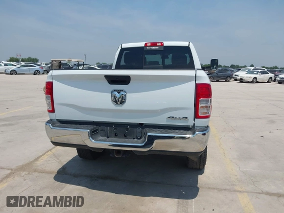 2022 Ram 2500 Tradesman with VIN 3C6UR5CJ2NG372068, listed as a IAAI auction lot 42255819 with 19,803 mi miles and . Bid and sale history available at DreamBid. Image 16.