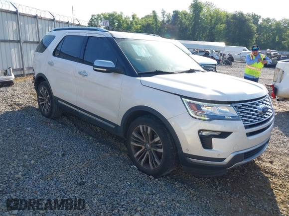 2019 Ford Explorer Platinum z VIN 1FM5K8HT5KGA58043, wystawiony jako IAAI lot #42150621 z przebiegiem 173 868 mil mil oraz . Historia ofert i sprzedaży dostępna na DreamBid. Obrazek 1.