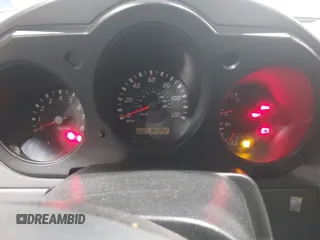 2002 Nissan Xterra XE z VIN 5N1ED28Y12C504702, wystawiony jako IAAI lot #42299150 z przebiegiem 84 342 mil mil oraz . Historia ofert i sprzedaży dostępna na DreamBid. Obrazek 7.