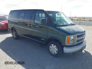 2002 Chevrolet City Express Cargo z VIN 1GNFG15M021201487, wystawiony jako IAAI lot #41812249 z przebiegiem 300 406 mil mil oraz . Historia ofert i sprzedaży dostępna na DreamBid. Obrazek 1.