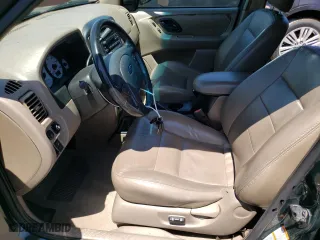2002 Ford Escape Limited with VIN 1FMCU04172KD23243, listed as a Copart auction lot 57082104 with 153,480 mi miles and Clean Title. Bid and sale history available at carsss.com. Image 7.