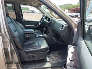 2008 Ford Explorer Limited с VIN 1FMEU65E08UA02025, выставлен на аукционе IAAI как лот 42593002 с пробегом 176 282 миль миль и . История ставок и продаж доступна на DreamBid. Изображение 5.