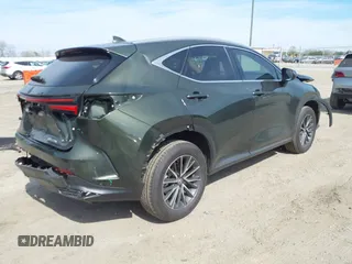 2024 Lexus NX 250 Premium z VIN 2T2GDCAZ1RC015929, wystawiony jako IAAI lot #41686646 z przebiegiem 27 898 mil mil oraz . Historia ofert i sprzedaży dostępna na DreamBid. Obrazek 4.