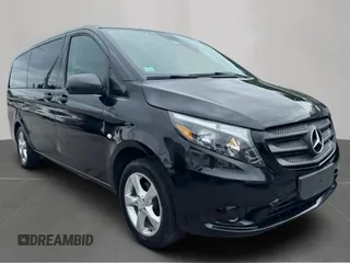2017 Mercedes-Benz Metris Passenger z VIN WD4PG2EE6H3235657, wystawiony jako Copart lot #61879325 z przebiegiem 229 203 mil mil oraz Czysty tytuł • Clean title. Historia ofert i sprzedaży dostępna na DreamBid. Obrazek 1.