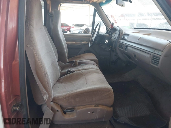 1995 Ford F-150 with VIN 1FTEF15H3SLB36794, listed as a IAAI auction lot 42052372 with 257,155 mi miles and . Bid and sale history available at DreamBid. Image 8.