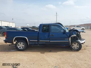 2000 Chevrolet C/K 1500 with VIN 1GCEC19W3YZ118772, listed as a IAAI auction lot 41678792 with 1 mi miles. Bid and sale history available at carsss.com. Image 13.