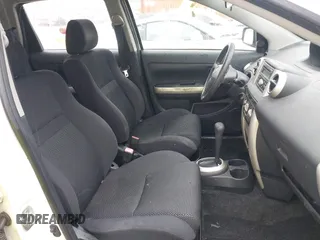 2005 Scion xA z VIN JTKKT624X50089997, wystawiony jako IAAI lot #41686627 z przebiegiem 213 343 mil mil oraz . Historia ofert i sprzedaży dostępna na DreamBid. Obrazek 5.