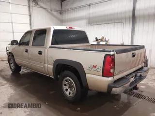 2006 Chevrolet Silverado 1500 LT1 with VIN 2GCEK13Z561329466, listed as a IAAI auction lot 41191062 with 208,661 mi miles. Bid and sale history available at carsss.com. Image 3.