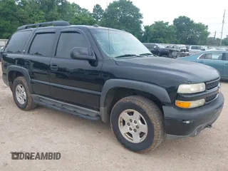 2005 Chevrolet Tahoe Police z VIN 1GNEC13Z15R249205, wystawiony jako IAAI lot #42209381 z przebiegiem 331 322 mil mil oraz . Historia ofert i sprzedaży dostępna na DreamBid. Obrazek 1.