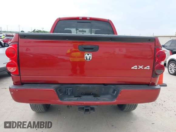 2007 Dodge 1500 SLT with VIN 1D7HU18P97S181800, listed as a IAAI auction lot 42135549 with 170,661 mi miles. Bid and sale history available at carsss.com. Image 16.