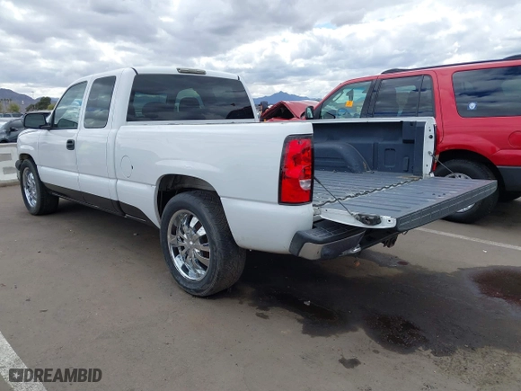 2006 Chevrolet Silverado 1500 LT1 with VIN 2GCEC19V861124371, listed as a IAAI auction lot 41776154 with 222,653 mi miles. Bid and sale history available at carsss.com. Image 3.