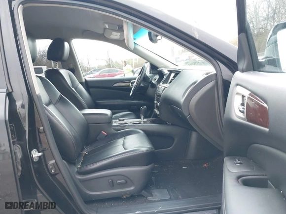 2014 Nissan Pathfinder SL with VIN 5N1AR2MM1EC715812, listed as a IAAI auction lot 41931093 with 156,786 mi miles. Bid and sale history available at carsss.com. Image 5.